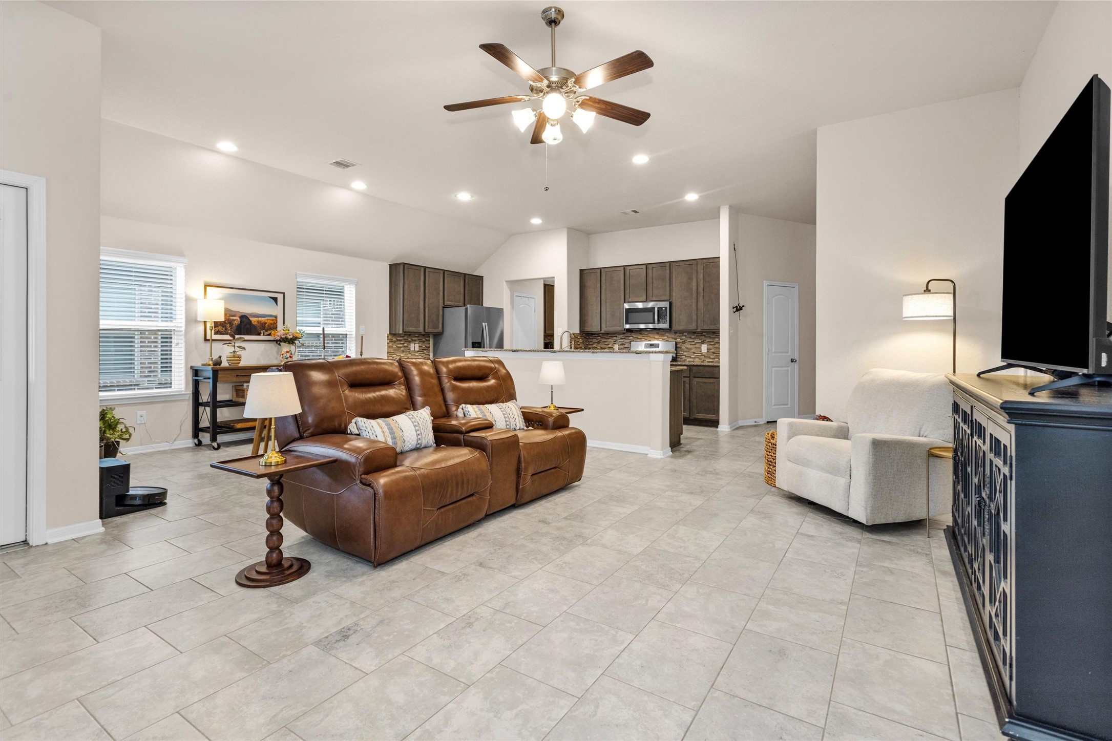 29443 Ridge Clearing Trail Spring, TX 77386 - Photo 8 of 36 Light and bright