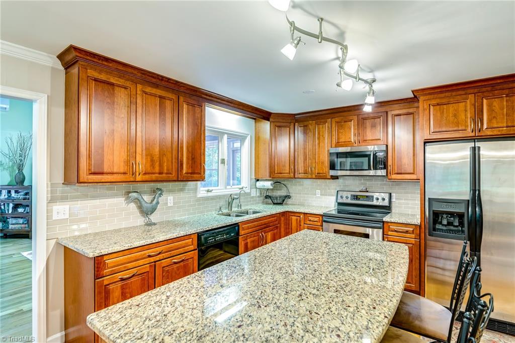 7580 Lasater Road Clemmons, NC 27012 - Photo 4 of 20 Gallery Image 4