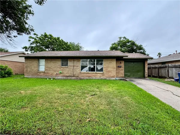 $1,550 | 5825 Hugo Drive, Corpus Christi, TX 78412
