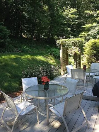 $778,500 | 492 Howellville Road, Berwyn, PA 19312