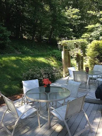 $778,500 | 492 Howellville Road, Berwyn, PA 19312