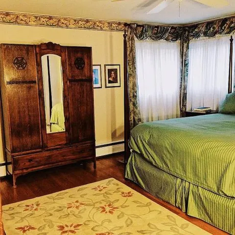 $778,500 | 492 Howellville Road, Berwyn, PA 19312