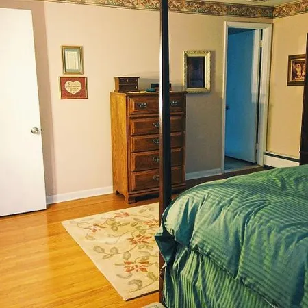 $778,500 | 492 Howellville Road, Berwyn, PA 19312