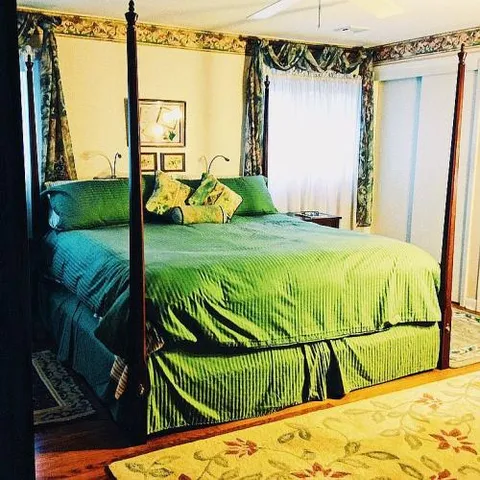 $778,500 | 492 Howellville Road, Berwyn, PA 19312