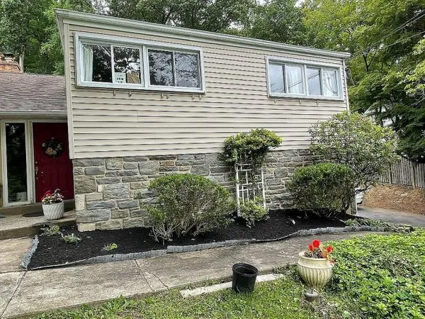 $778,500 | 492 Howellville Road, Berwyn, PA 19312