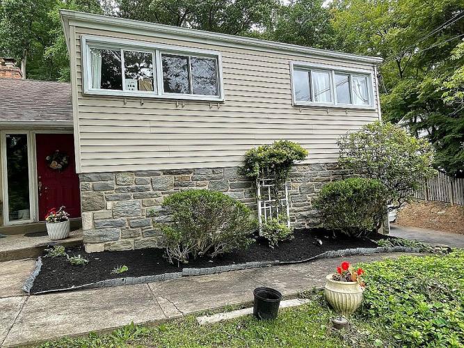 492 Howellville Road Berwyn, PA 19312 - Photo 4 of 55