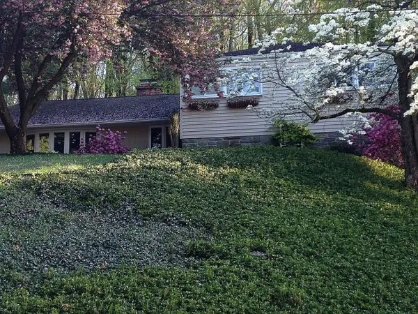 $778,500 | 492 Howellville Road, Berwyn, PA 19312