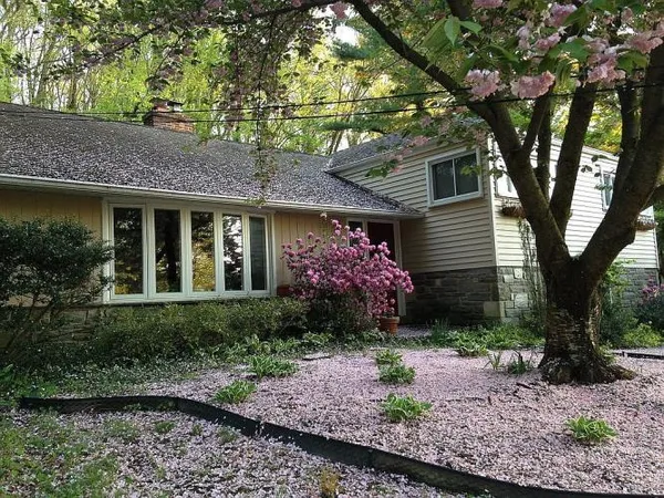 $778,500 | 492 Howellville Road, Berwyn, PA 19312