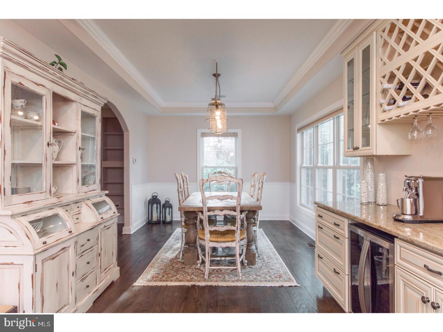 678 Knox Road Wayne, PA 19087 - Photo 7 of 25 Living Room