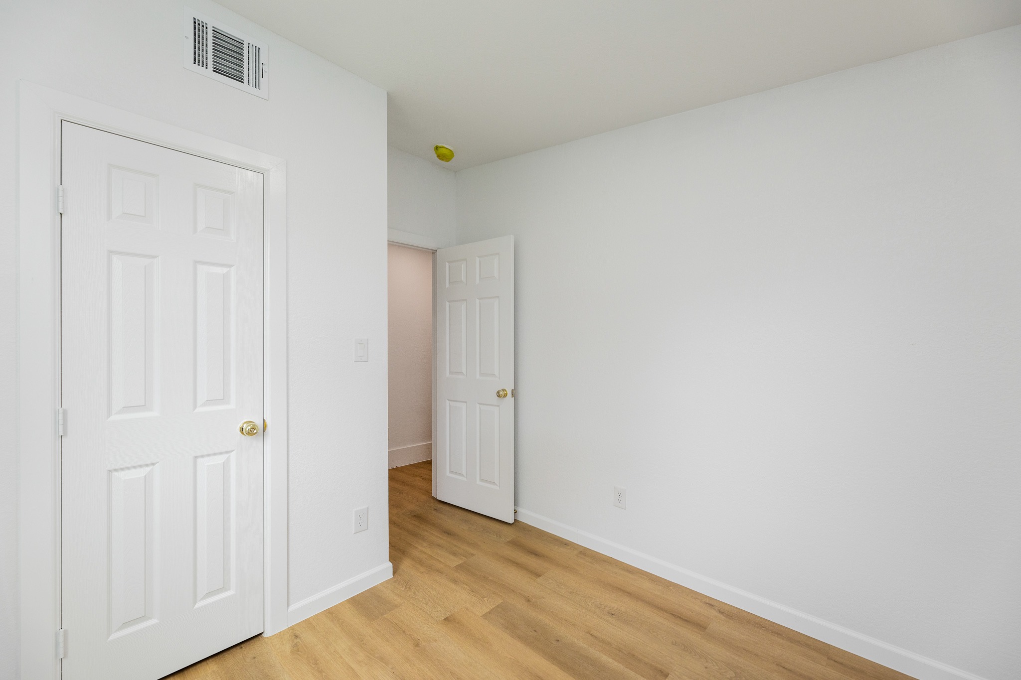 910 West 4th Street Taylor, TX 76574 - Photo 29 of 38 a view of an empty room