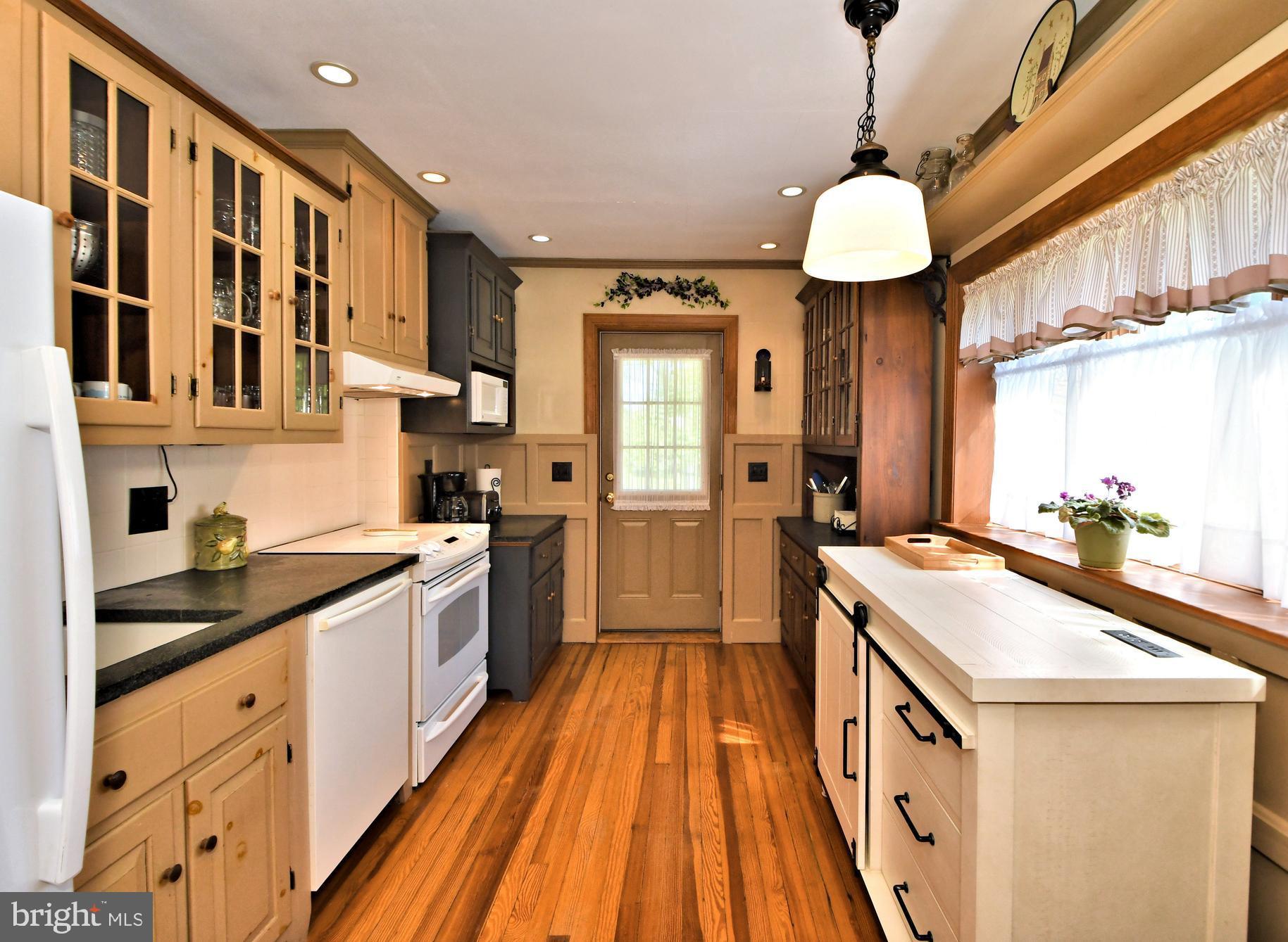 32 Vincent Road Phoenixville, PA 19460 - Photo 14 of 39 Gallery Image 14