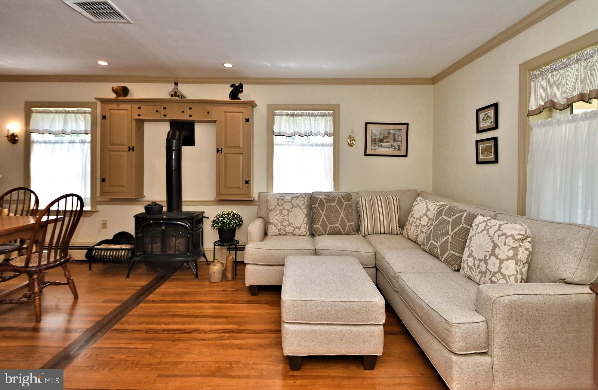 32 Vincent Road Phoenixville, PA 19460 - Photo 8 of 39 Gallery Image 8