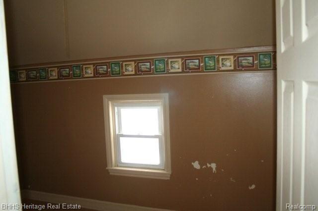 156 Eleanor Road Highland, MI 48356 - Photo 14 of 17 Bedroom