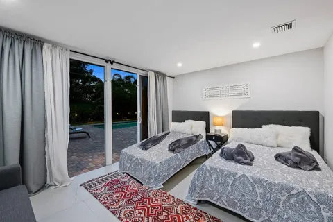 $799,000 | 4311 Northeast 15th Avenue, Oakland Park, FL 33334