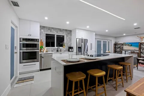 $799,000 | 4311 Northeast 15th Avenue, Oakland Park, FL 33334