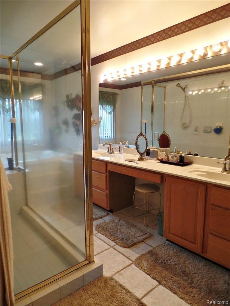 147 North Hayes Road Lapeer, MI 48446 - Photo 27 of 56 SAM_6732.JPG