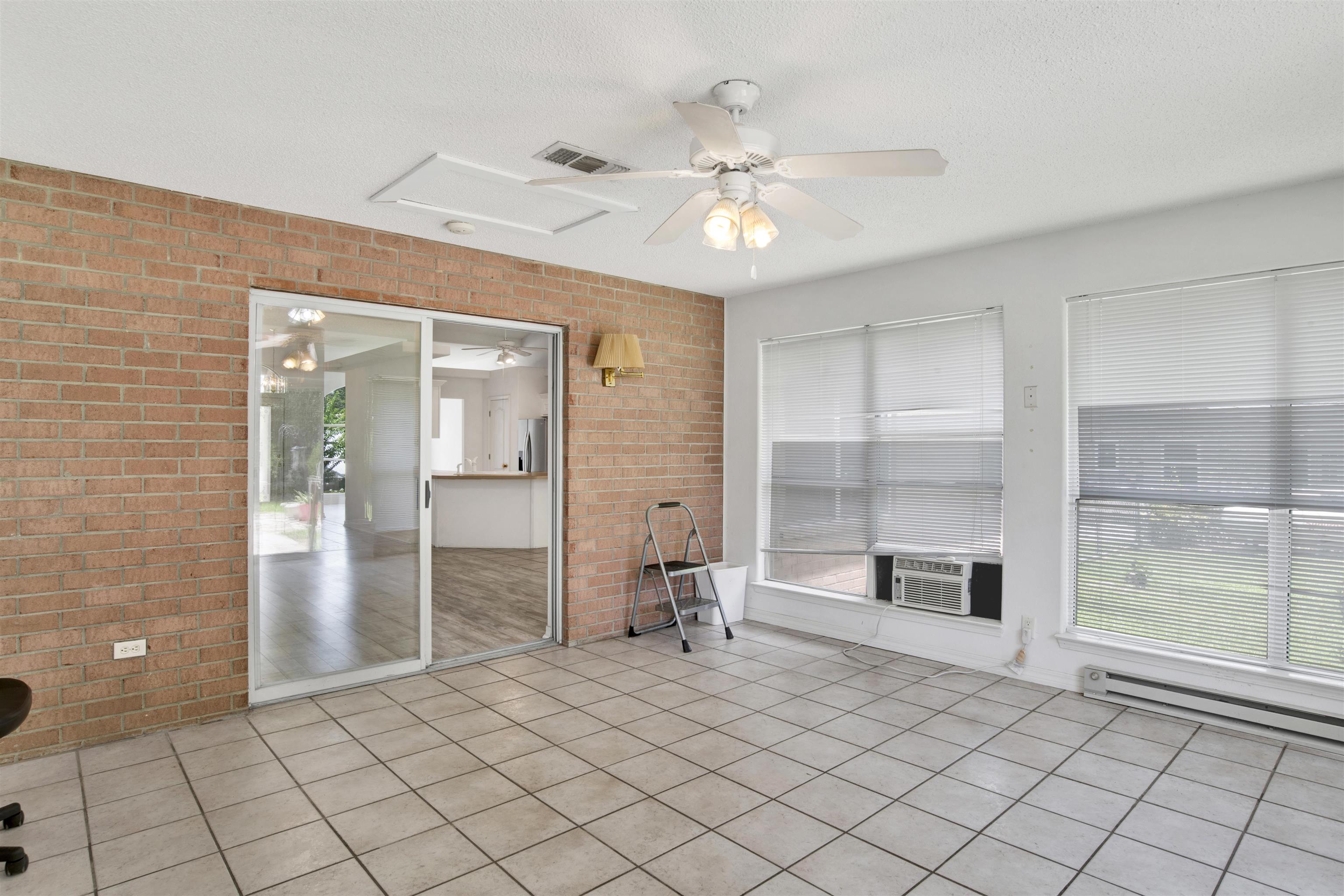 2572 Manuel Drive Lillian, AL 36549 - Photo 15 of 40 Sunroom