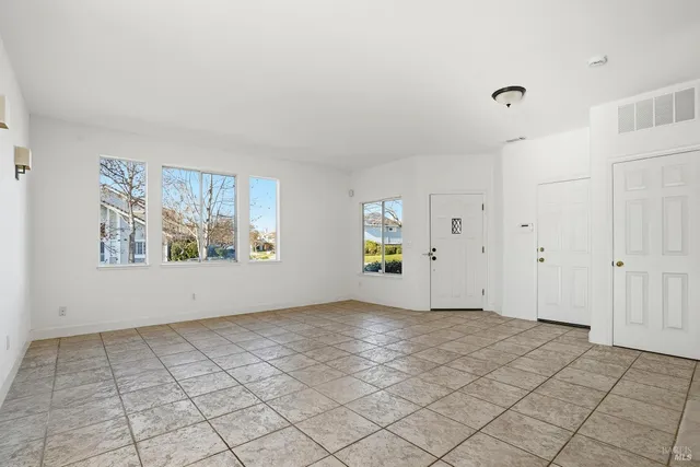 $842,000 | 1997 Rainier Circle, Petaluma, CA 94954