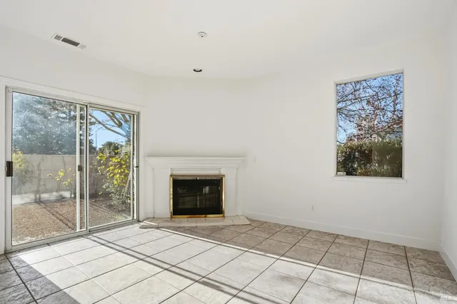 $842,000 | 1997 Rainier Circle, Petaluma, CA 94954