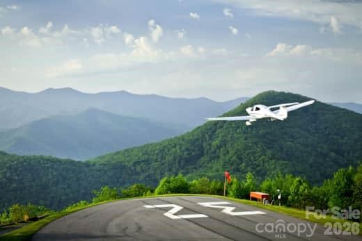 19 Lookout Loop Burnsville, NC 28714 - Photo 30 of 30 a view of a city