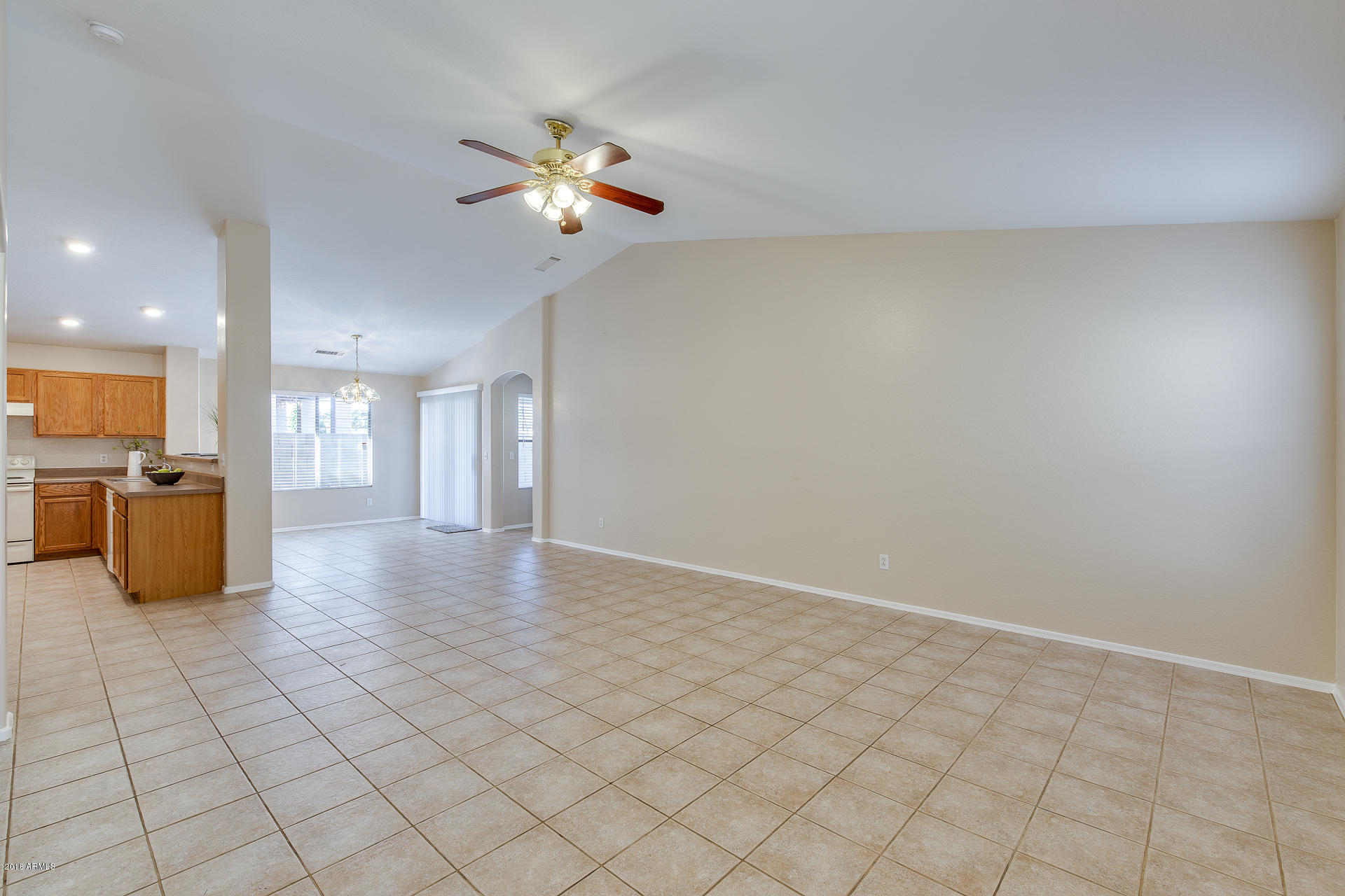 12922 West Bloomfield Road El Mirage, AZ 85335 - Photo 4 of 31 ChaseCapture-04