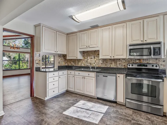 $375,000 | 3206 Brookforest Drive, Tallahassee, FL 32312