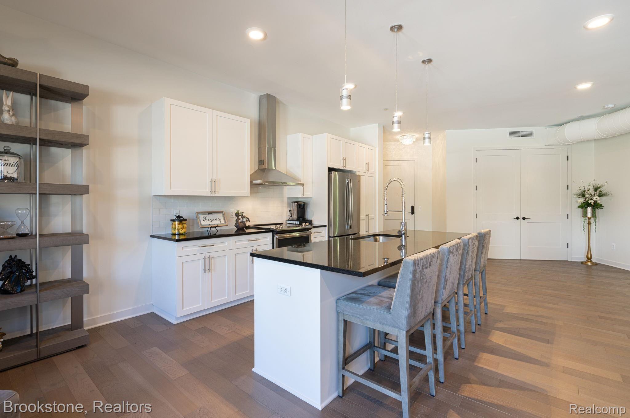 804 North Main Street, Unit 2H #9 Rochester, MI 48307 - Photo 6 of 33 web_804 N Main RH 2H-5.jpg