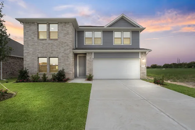 $324,990 | 2429 East Heritage Drive, Dayton, TX 77535