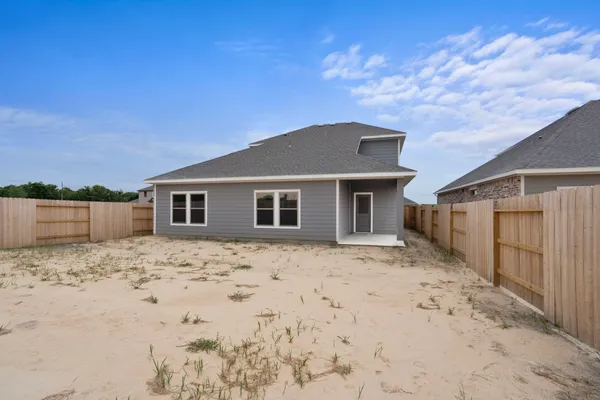 $319,990 | 2429 East Heritage Drive, Dayton, TX 77535