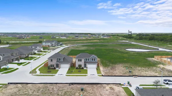$319,990 | 2429 East Heritage Drive, Dayton, TX 77535