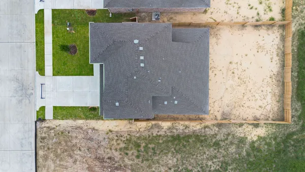 $319,990 | 2429 East Heritage Drive, Dayton, TX 77535