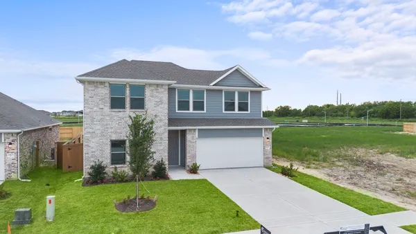 $319,990 | 2429 East Heritage Drive, Dayton, TX 77535