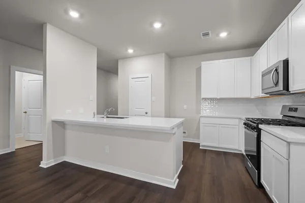 $319,990 | 2429 East Heritage Drive, Dayton, TX 77535