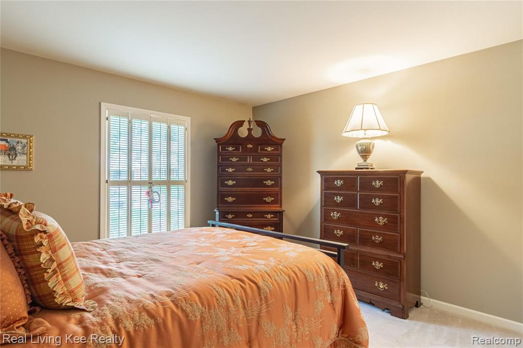 1329 Greenleaf Drive Rochester Hills, MI 48309 - Photo 20 of 49