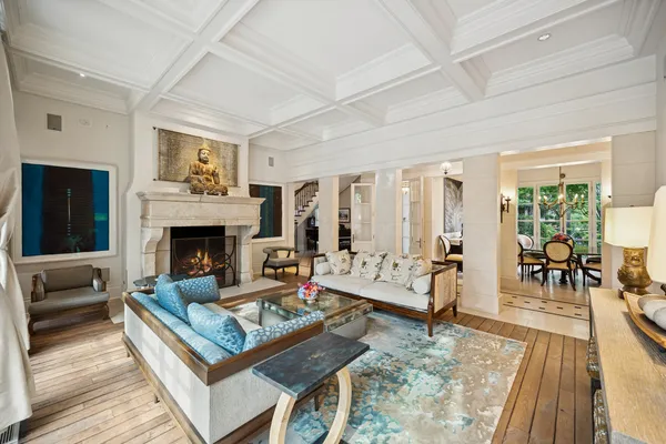 $4,499,000 | 528 Roslyn Road, Kenilworth, IL 60043