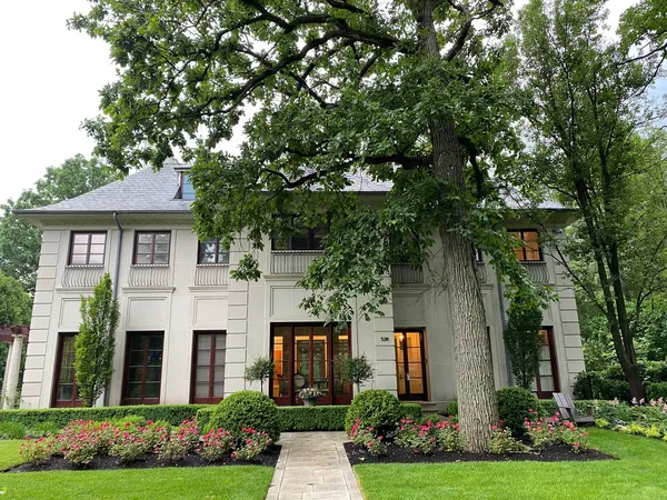 $4,499,000 | 528 Roslyn Road, Kenilworth, IL 60043