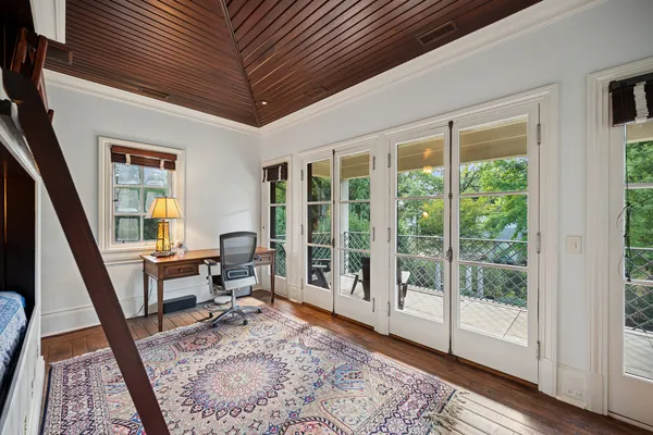 $4,499,000 | 528 Roslyn Road, Kenilworth, IL 60043