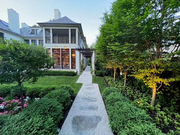 $4,499,000 | 528 Roslyn Road, Kenilworth, IL 60043