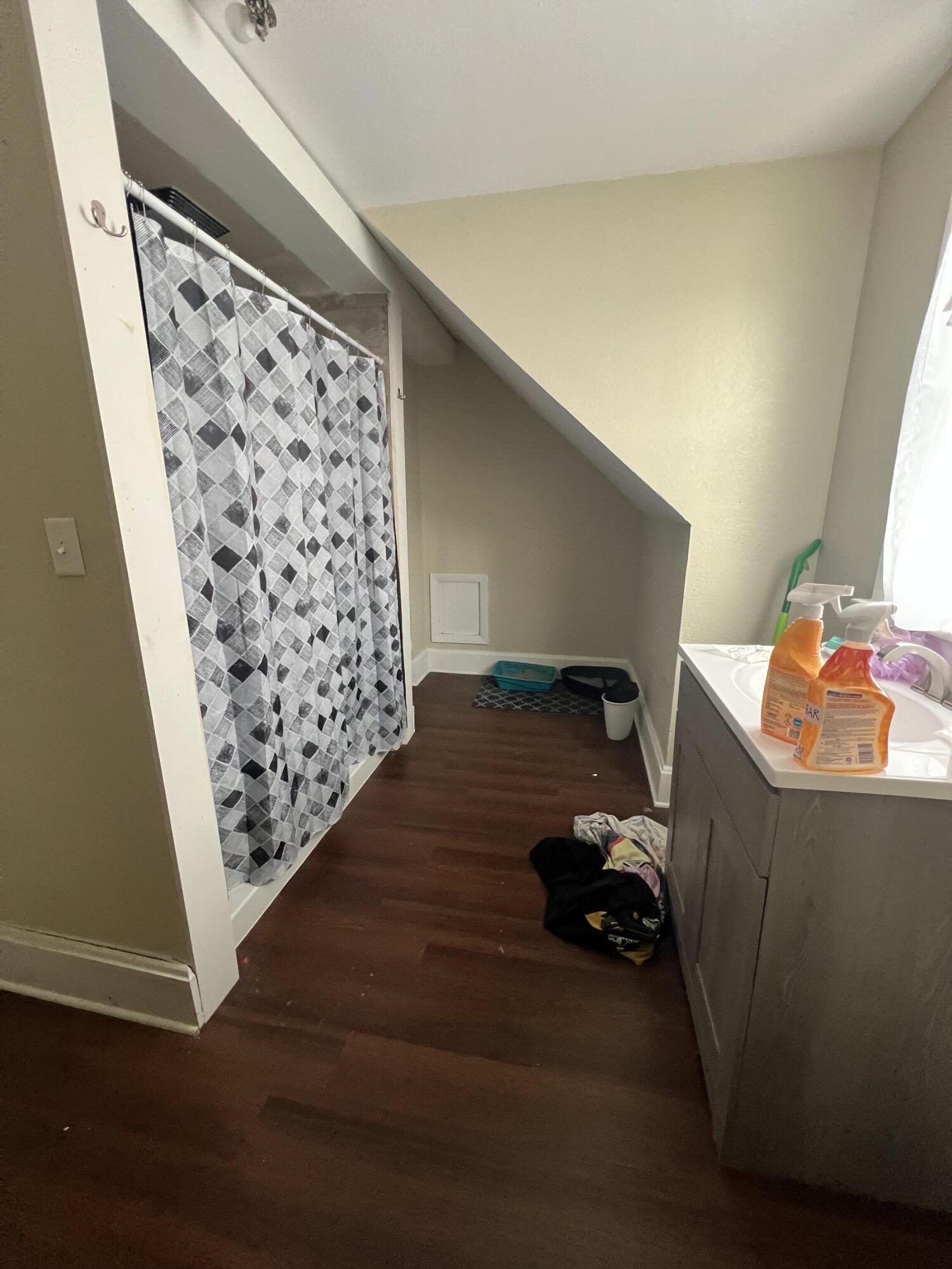 1925 Rapids Drive Racine, WI 53404 - Photo 11 of 14 2nd full bath