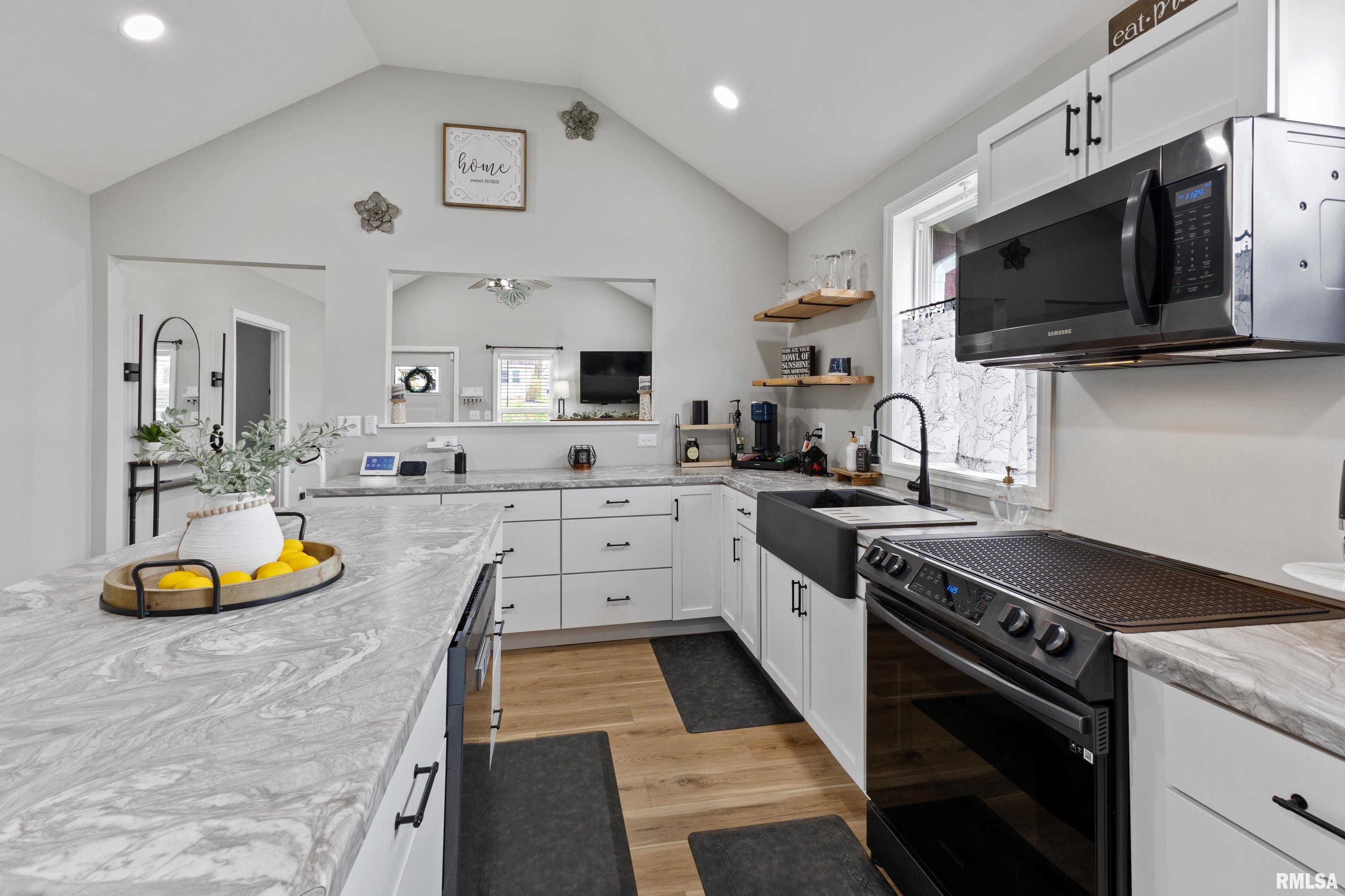 1717 Cedar Street Quincy, IL 62301 - Photo 5 of 23