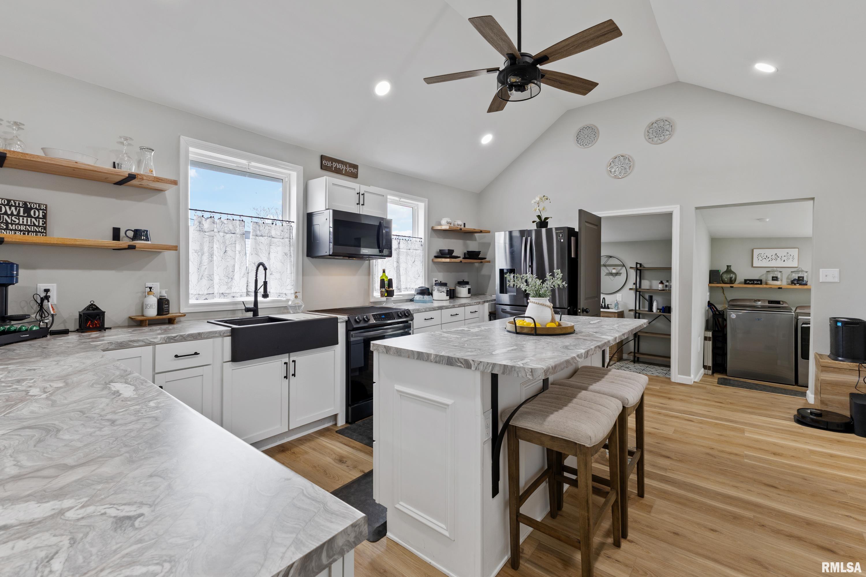 1717 Cedar Street Quincy, IL 62301 - Photo 6 of 23