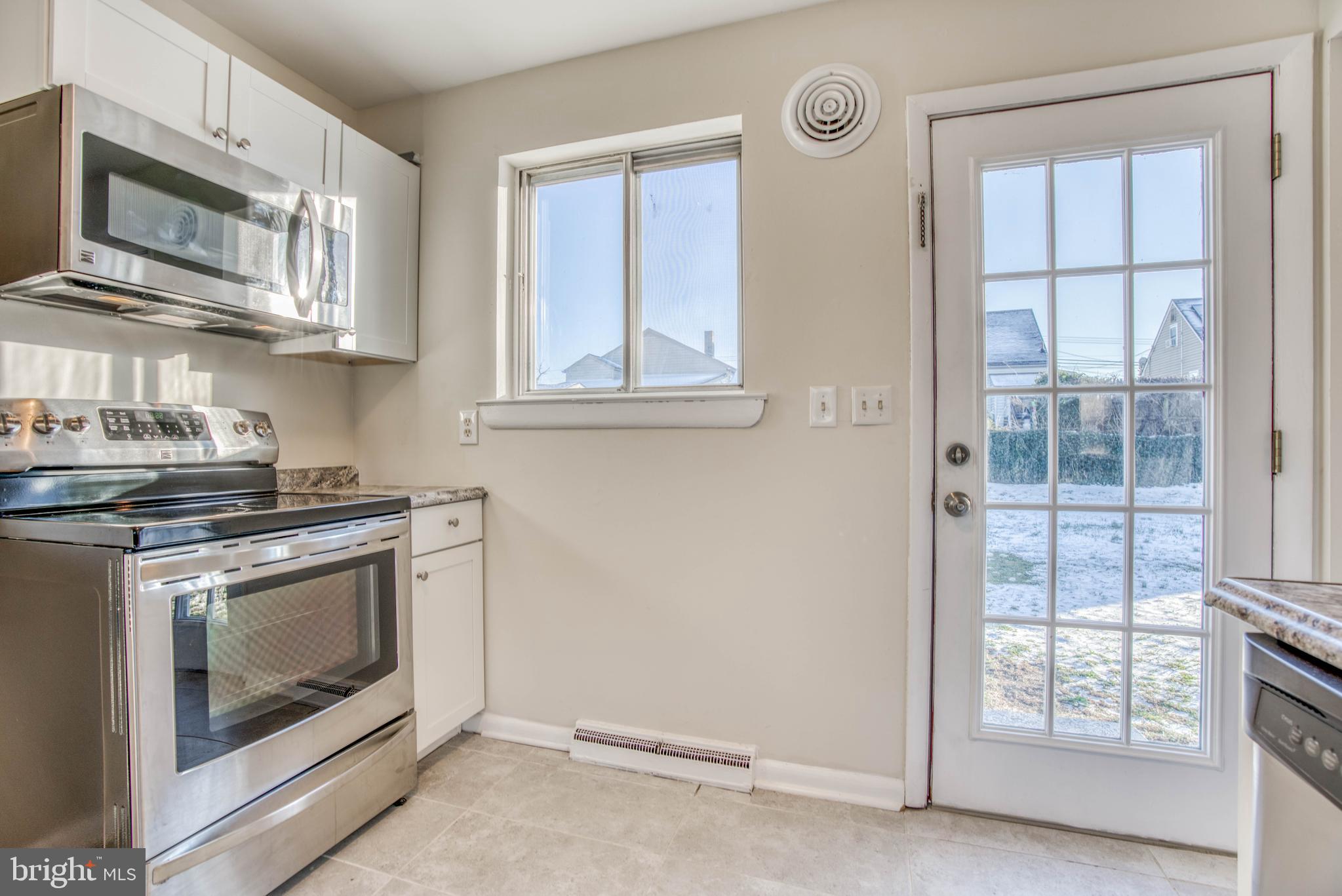 303 Cresswell Road Baltimore, MD 21225 - Photo 4 of 44 Gallery Image 4