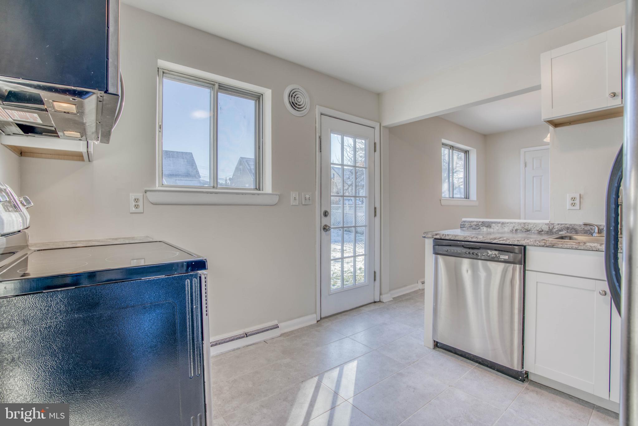303 Cresswell Road Baltimore, MD 21225 - Photo 7 of 44 Gallery Image 7