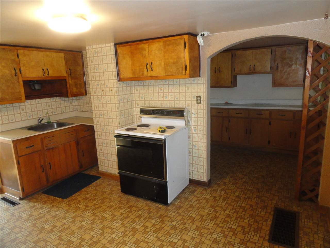335 Nunning Road Evansville, IN 47712 - Photo 3 of 17 Gallery Image 3