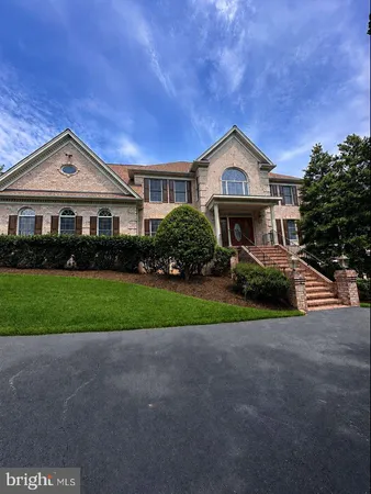 $1,699,999 | 17030 Thousand Oaks Drive, Haymarket, VA 20169