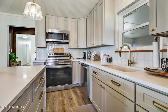 $489,000 | 109 Scenic Hill Drive, Spring City, TN 37381