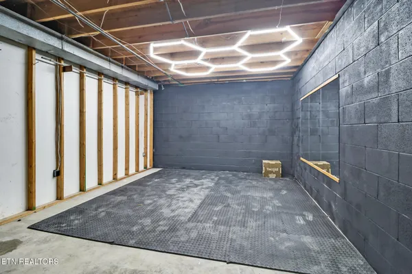 $489,000 | 109 Scenic Hill Drive, Spring City, TN 37381