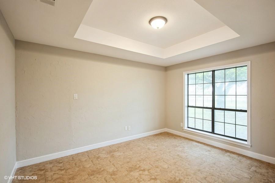 19179 State Highway 64 Canton, TX 75103 - Photo 3 of 15 an empty room with a window