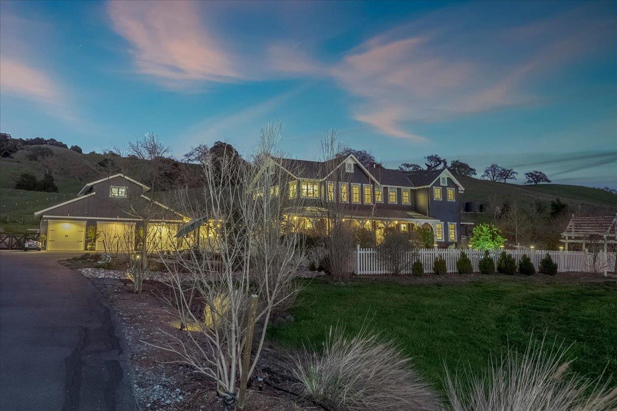 7670 Crews Road Gilroy, CA 95020 - Photo 12 of 83 a view of a big yard in front of a house