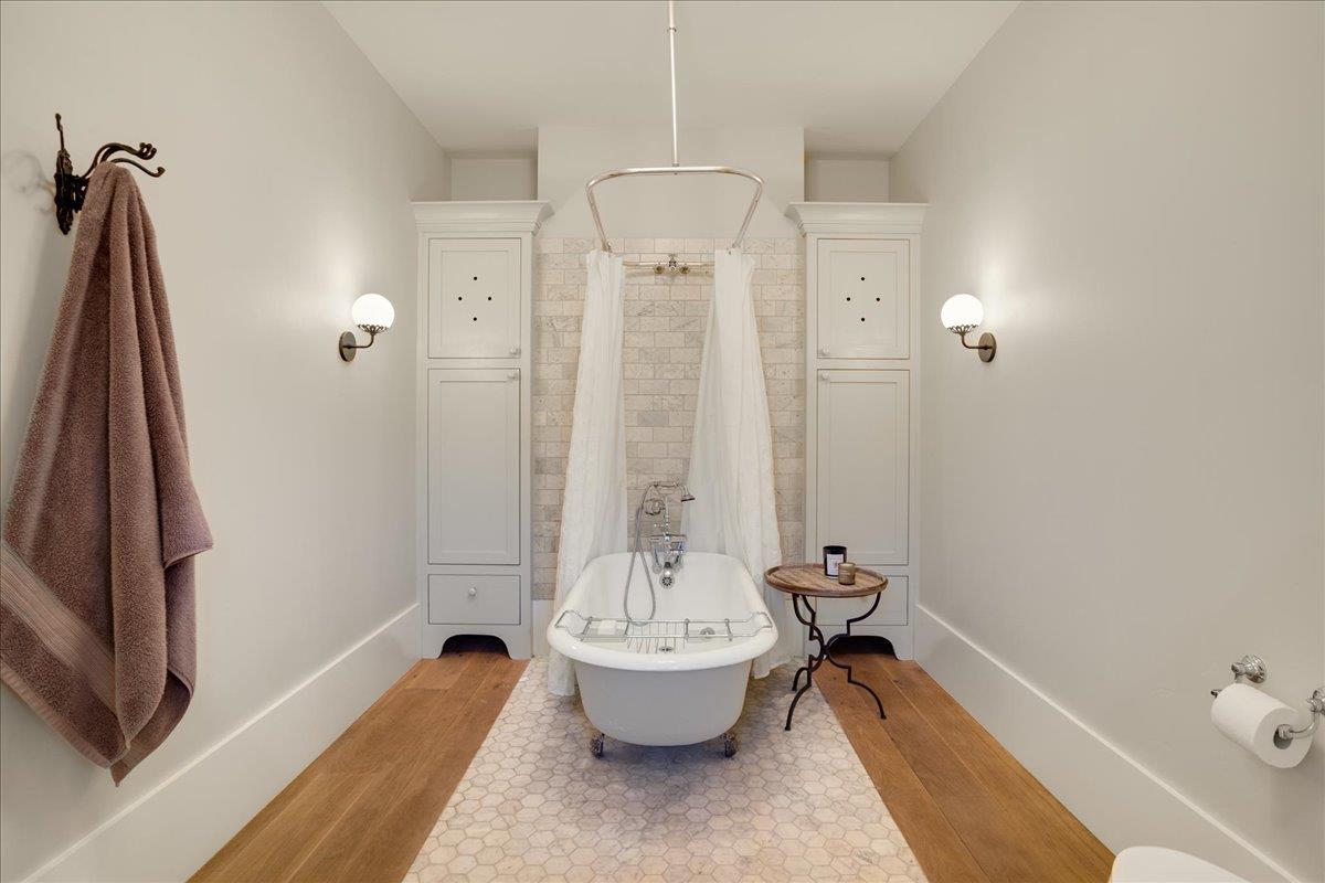 7670 Crews Road Gilroy, CA 95020 - Photo 45 of 83 a bathroom with a tub and sink